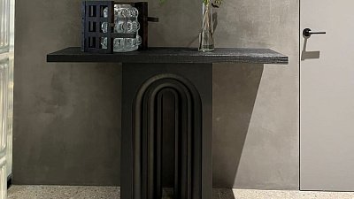 Столик каслинского литья стал экспонатом Третьяковской галереи