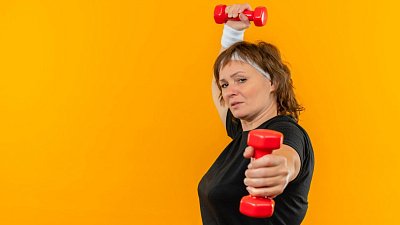 Как фитнес защищает женскую грудь от рака