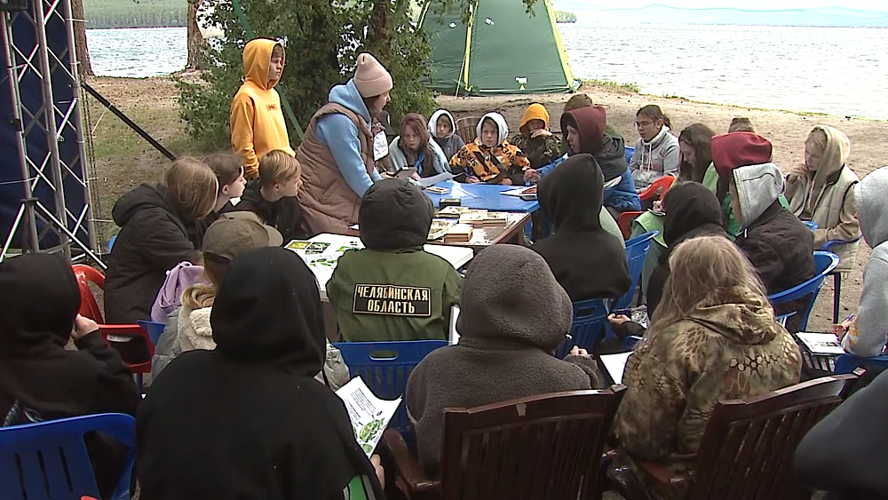 Областной палаточный лагерь на озере Тургояк открыл первую смену