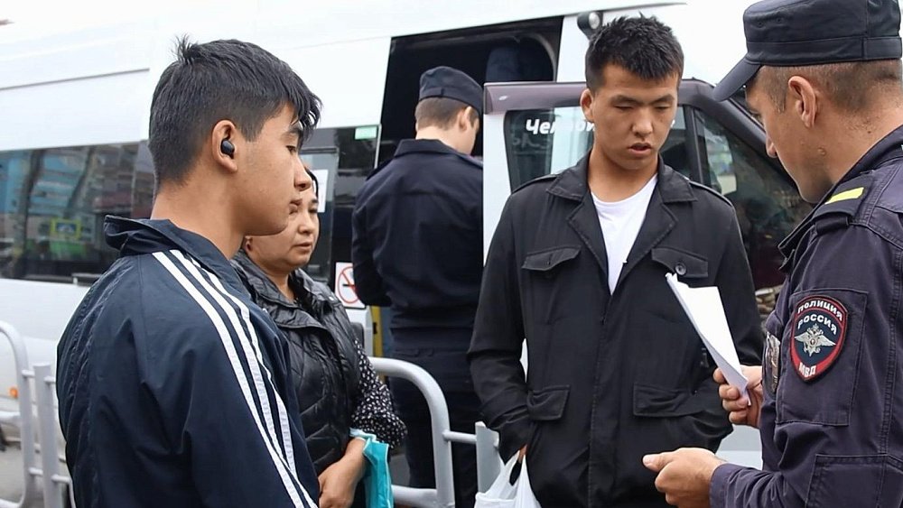 В Челябинской области полиция за два дня пресекла 269 нарушений со стороны иностранцев