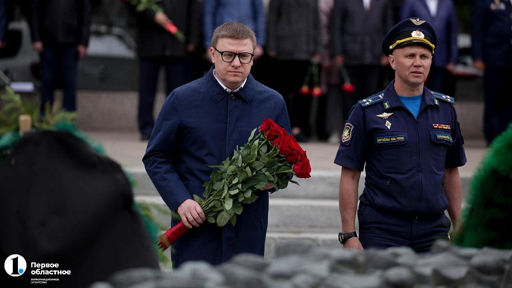 Алексей Текслер возложил цветы в память о погибших в Великой Отечественной войне