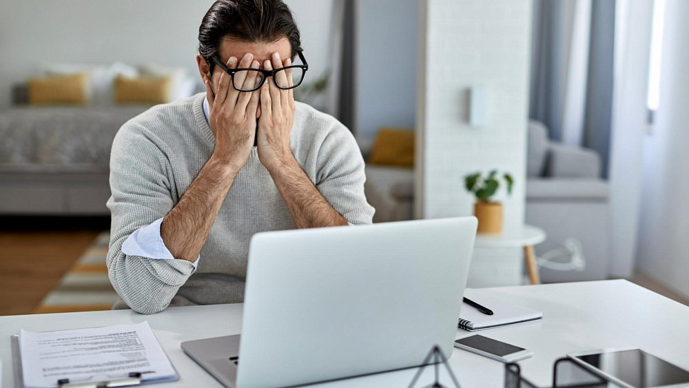 Переутомление плохо сказывается на зрении