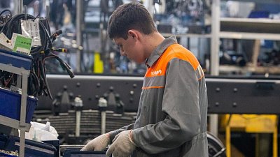 Сотрудникам миасского автозавода «Урал» возместят траты на транспорт до работы