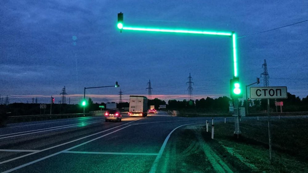 Под Челябинском установили светофор на опасном перекрестке федеральной трассы