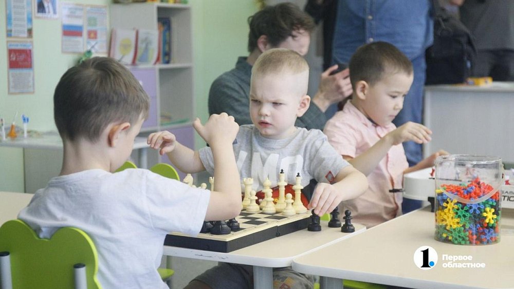 Житель Миасса брал взятки за обмен путевок в детские сады по всей России