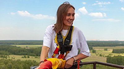 Рекордсменка России в суточном беге прыгнула с 50‑метровой высоты