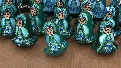 Мастерица готовит уникальных матрёшек к Бажовке