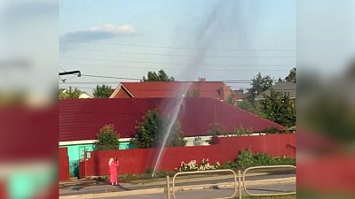 В Магнитогорске коммунальный фонтан попал на видео