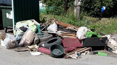 В Миассе приводят в порядок мусорные площадки