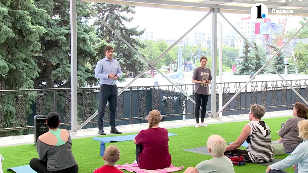 В Челябинске открыли площадку для йоги