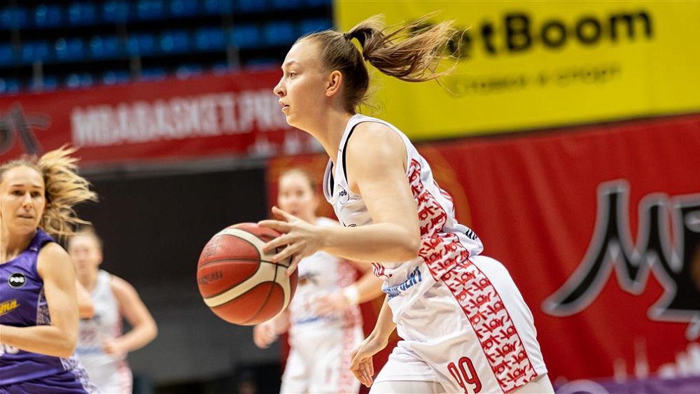 Баскетбольный клуб «Славянка» подписал контракт с Олесей Тумановой