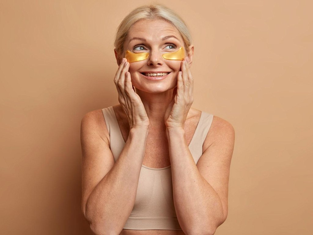 Откуда берутся мешки под глазами