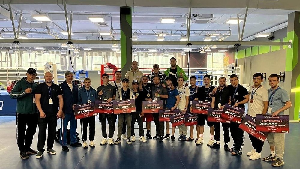 Челябинские боксеры завоевали 12 медалей на чемпионате УрФО