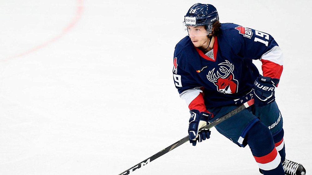 Хоккейный клуб «Трактор» получил права на форварда Семена Дер-Аргучинцева