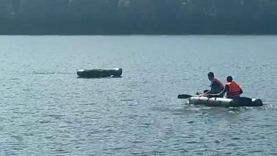 В Сатке пенсионер перевернулся в лодке на городском пруду