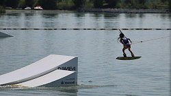 Алексей Текслер посетил финальные соревнования по вейкборду в Челябинске