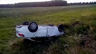 Семья южноуральцев попала в аварию на трассе в Курганской области