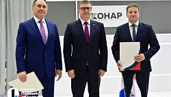 На «Иннопроме» Алексей Текслер оценил разработки промышленной группы «КОНАР»