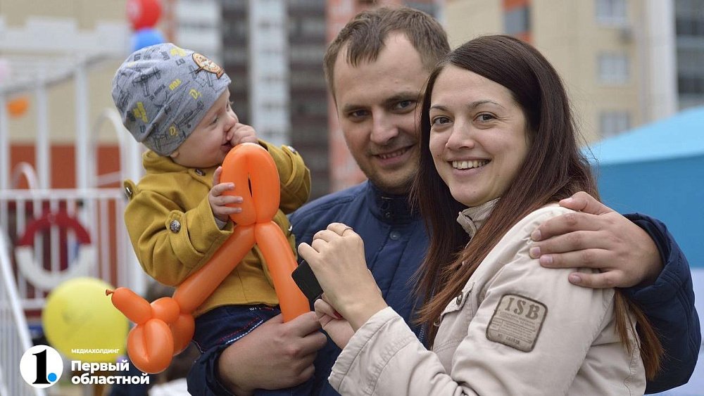 Половина опрошенных уральцев назвала своих жен и мужей самыми близкими людьми