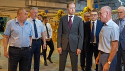 Денис Мантуров оценил разработки ядерного центра в Снежинске
