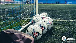 «Работаем над тактикой и „химией“» — футболисты «Челябинска» готовятся к старту нового сезона