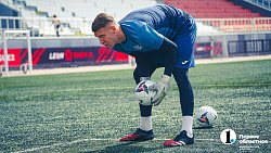 «Работаем над тактикой и „химией“» — футболисты «Челябинска» готовятся к старту нового сезона