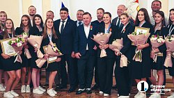 Алексея Текслера наградили золотой медалью чемпионата России по водному поло