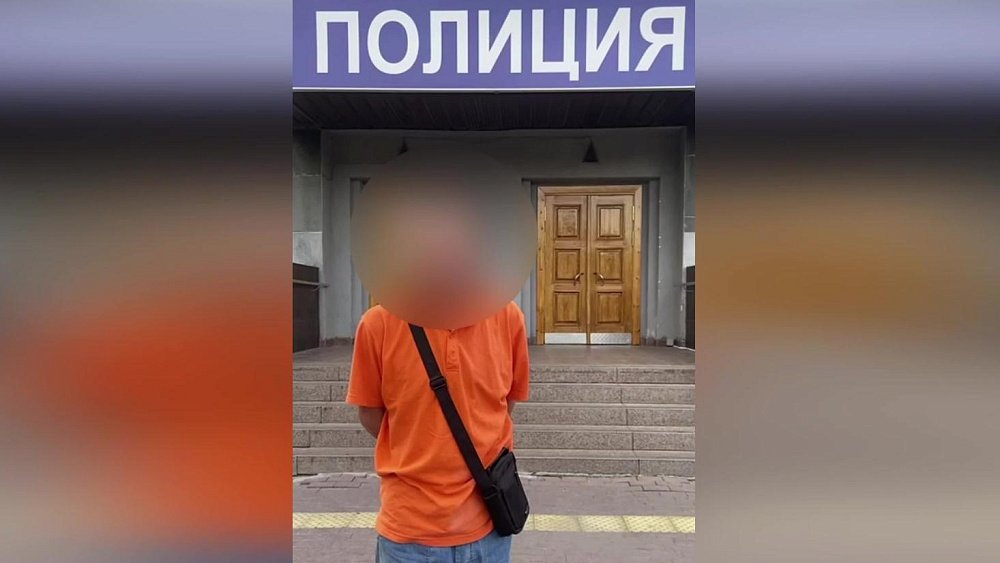 В Челябинске задержали дебошира, оплевавшего людей на остановке