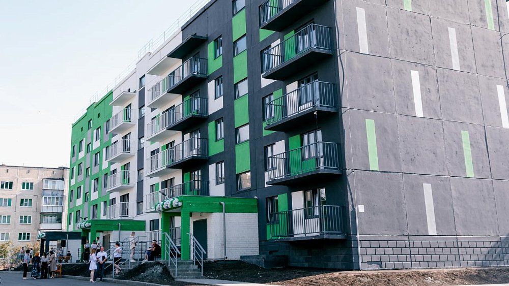 В Коркино сдали многоэтажку для 77 жильцов аварийных домов и детей-сирот