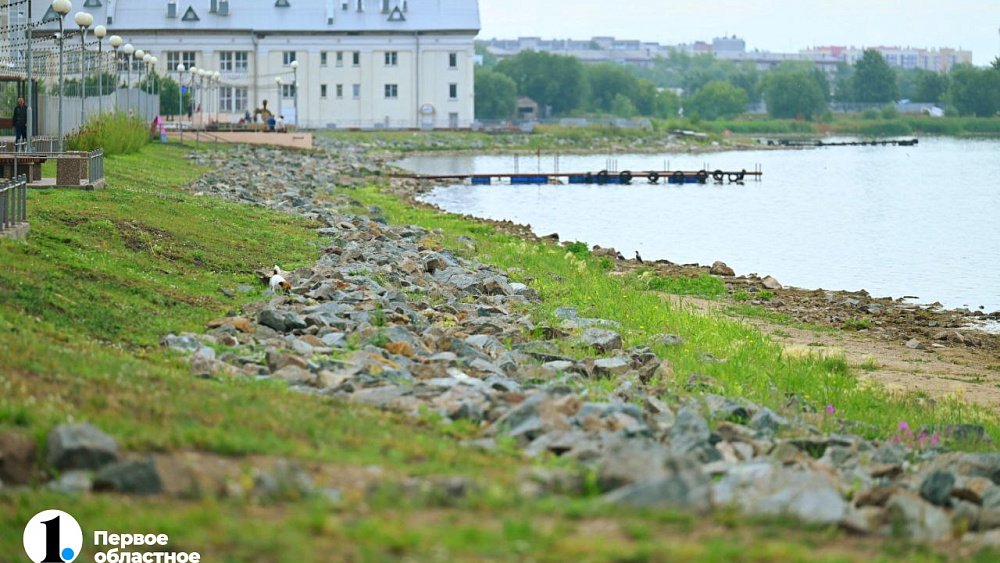 На берегу Смолино в Челябинске в 2024 году построят бассейн и восстановят понтон с башней