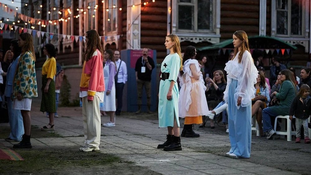 В старинном особняке в Челябинске устроят своп модной одежды и аукцион