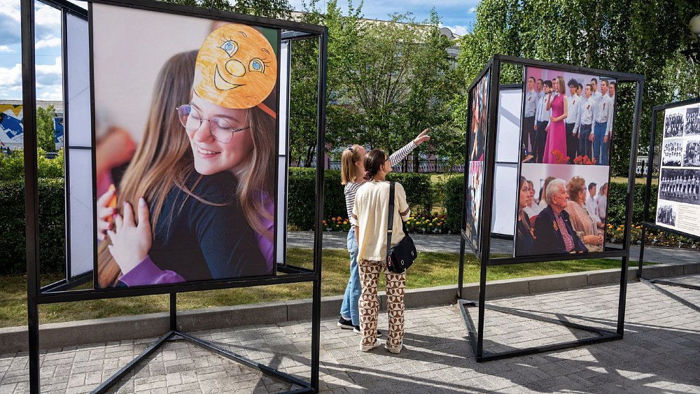 В Сатке открыта фотоэкспозиция об истории старейшего колледжа