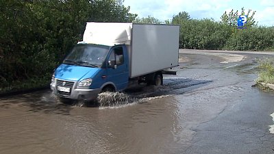 Фундамент многоэтажного дома затопило