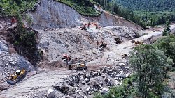 Дорожники показали взрывы на новом участке трассы М‑5 в Челябинской области