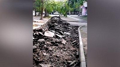 В Металлургическом районе челябинцы не могут доехать до дома из-за ремонта дороги