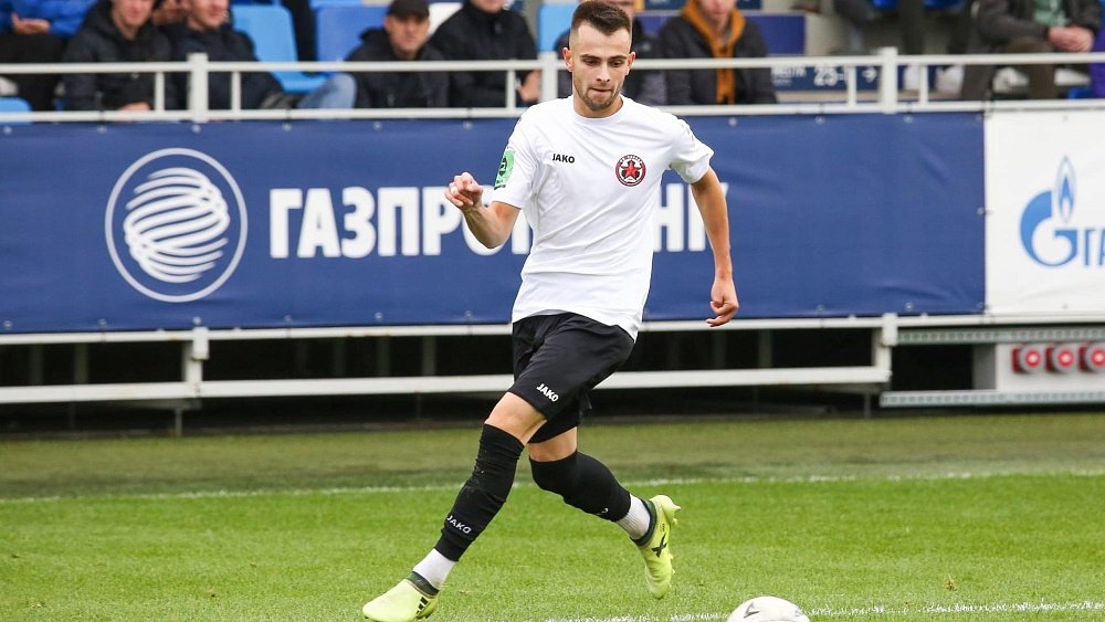 Футбольный клуб «Челябинск» заключил контракт с полузащитником Леонидом Герчиковым