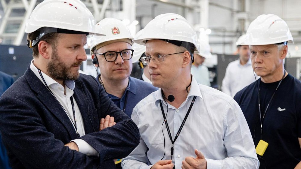 Помощник президента РФ посетил «Завод роботов» в Челябинске