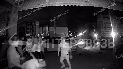 В Магнитогорске драка попала в объектив камер видеодомофонов