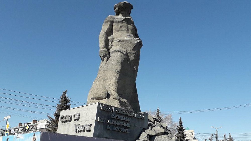 Памятнику «Сказ об Урале» в Челябинске хотят вернуть исторический облик