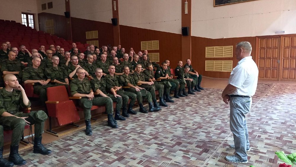 Новобранцам из Челябинской области рассказали о важности защиты Родины