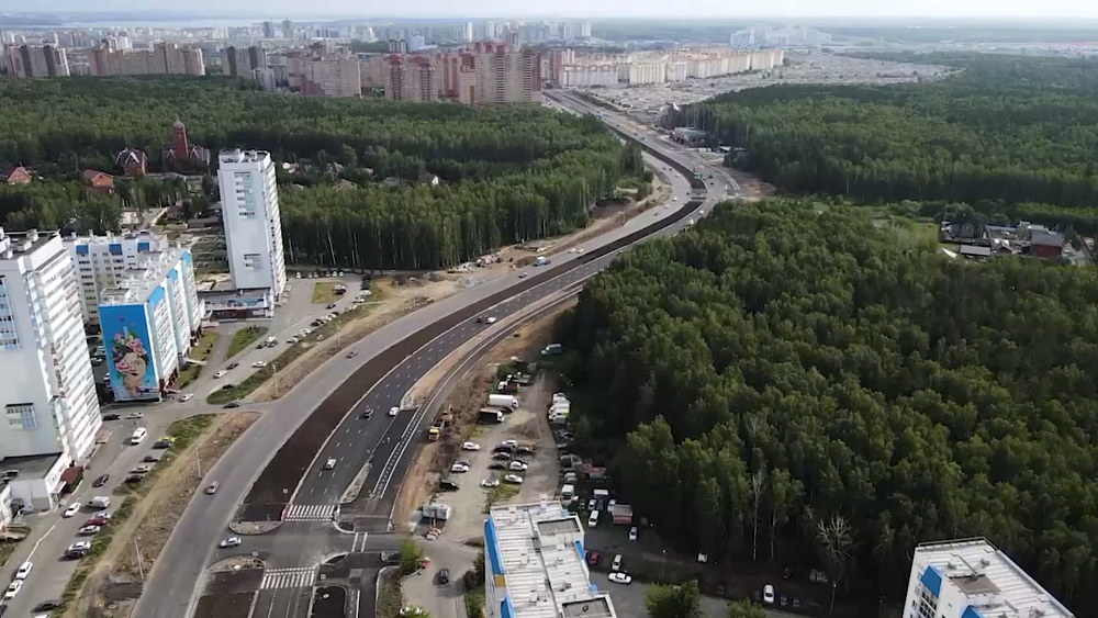 На северо-западе Челябинска открыли шестиполосную дорогу