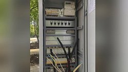 В челябинских парках вандалы повредили детские комплексы и систему освещения