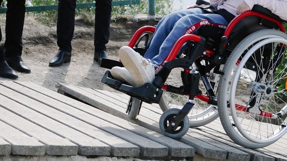 Челябинский депутат предложил построить инклюзивный пляж на озере Смолино