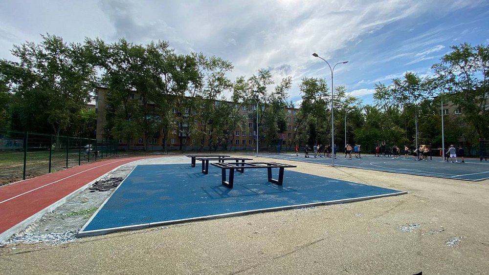 В Челябинске готовят к запуску новую спортплощадку на месте заброшенного стадиона «Молодогвардеец»