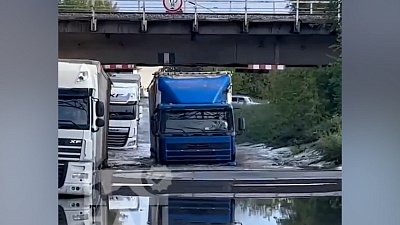 Фуры-амфибии заметили в Челябинске после потопа