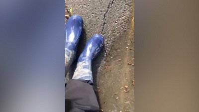 Улицу в Ленинском районе Челябинска затопило после ливня