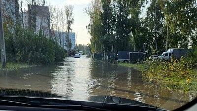 В Челябинске демонтировали незаконную автостоянку