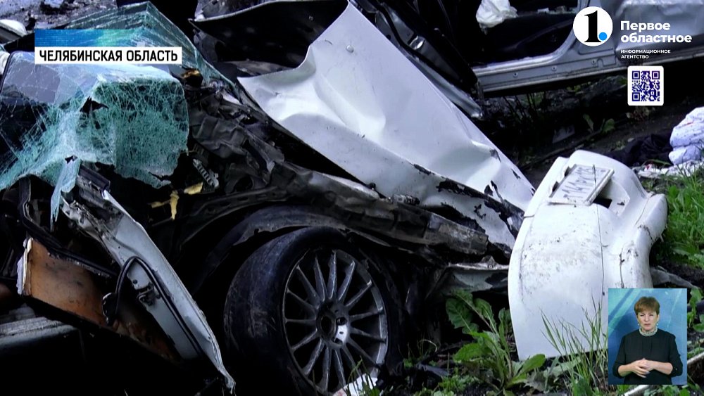 В лобовом столкновении двух иномарок два человека погибли, еще двое — в больнице