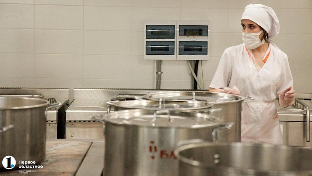 В пищеблоки детских садов и школ Миасса поступила небезопасная для питания печень