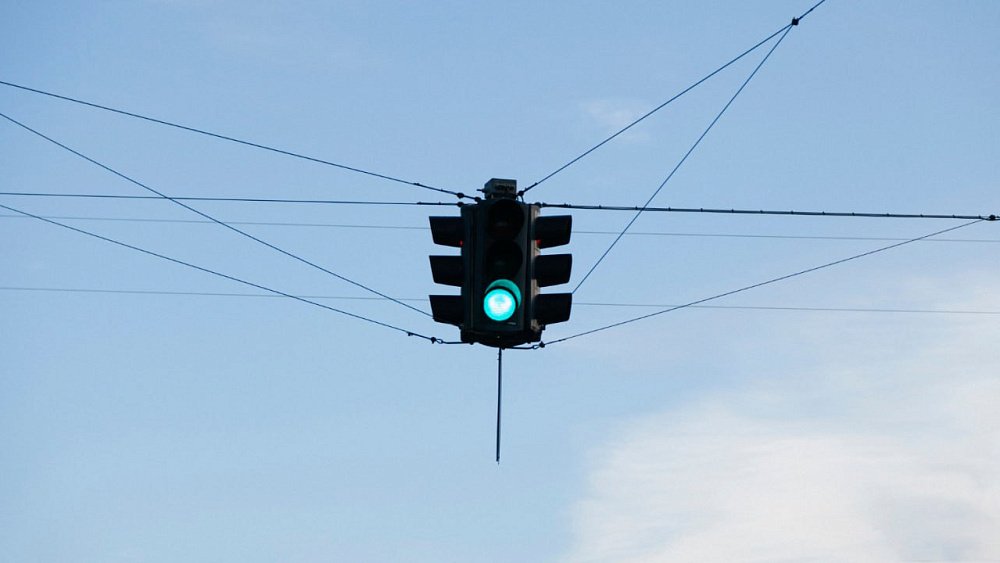 Запланировано отключение светофоров на двух перекрестках в Челябинске